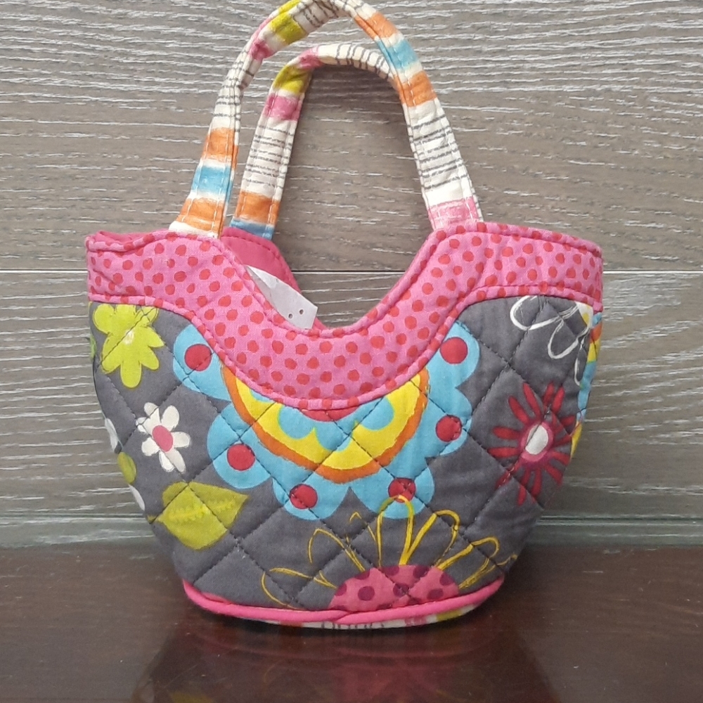 Sassy Pet Saks by Douglas